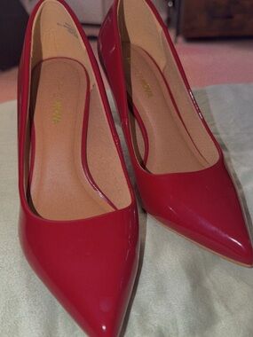 Red Women's Pumps